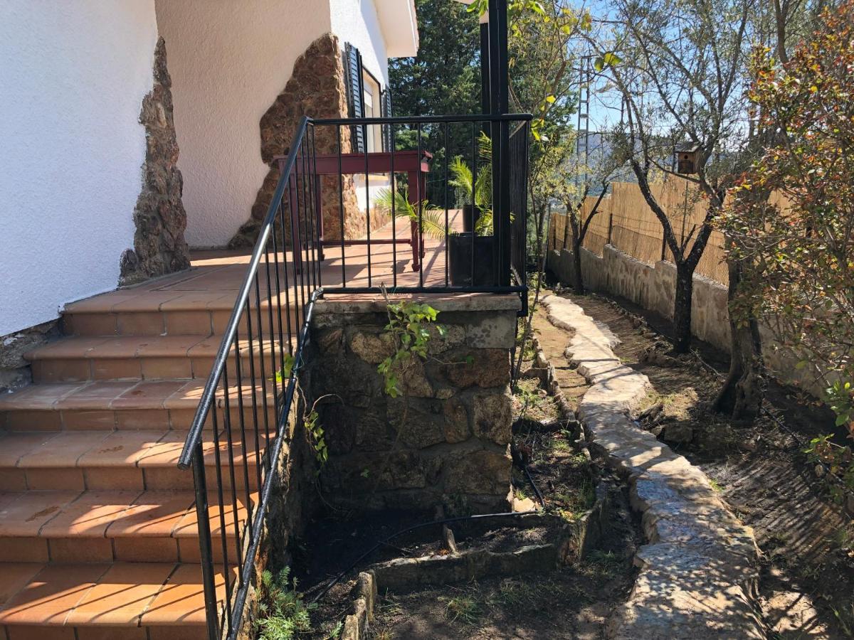Casa Rural Los Olivos De Robledo De Chavela La Estacion Eksteriør billede